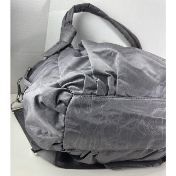 Lululemon Triumph Magnum Nesting Bird Gray Gym School Diaper Duffle Bag Rare HTF - Picture 16 of 16